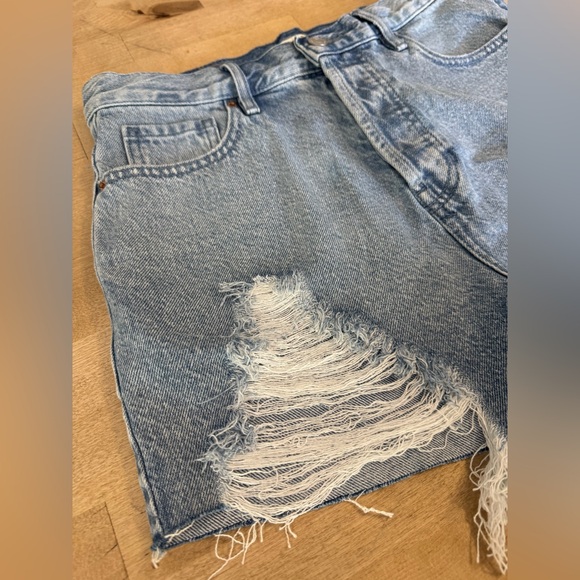 NWOT PacSun Women's high waist denim shorts - Picture 3 of 9